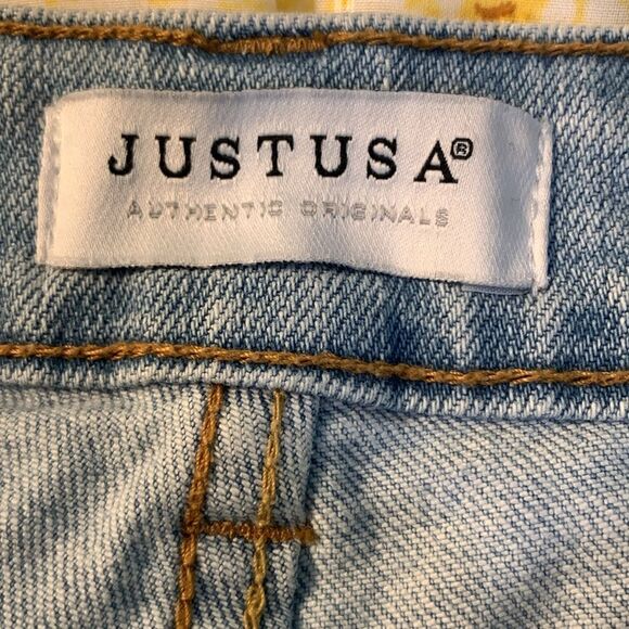 JUSTUSA Light Wash Denim Shorts Size XS - Picture 3 of 4
